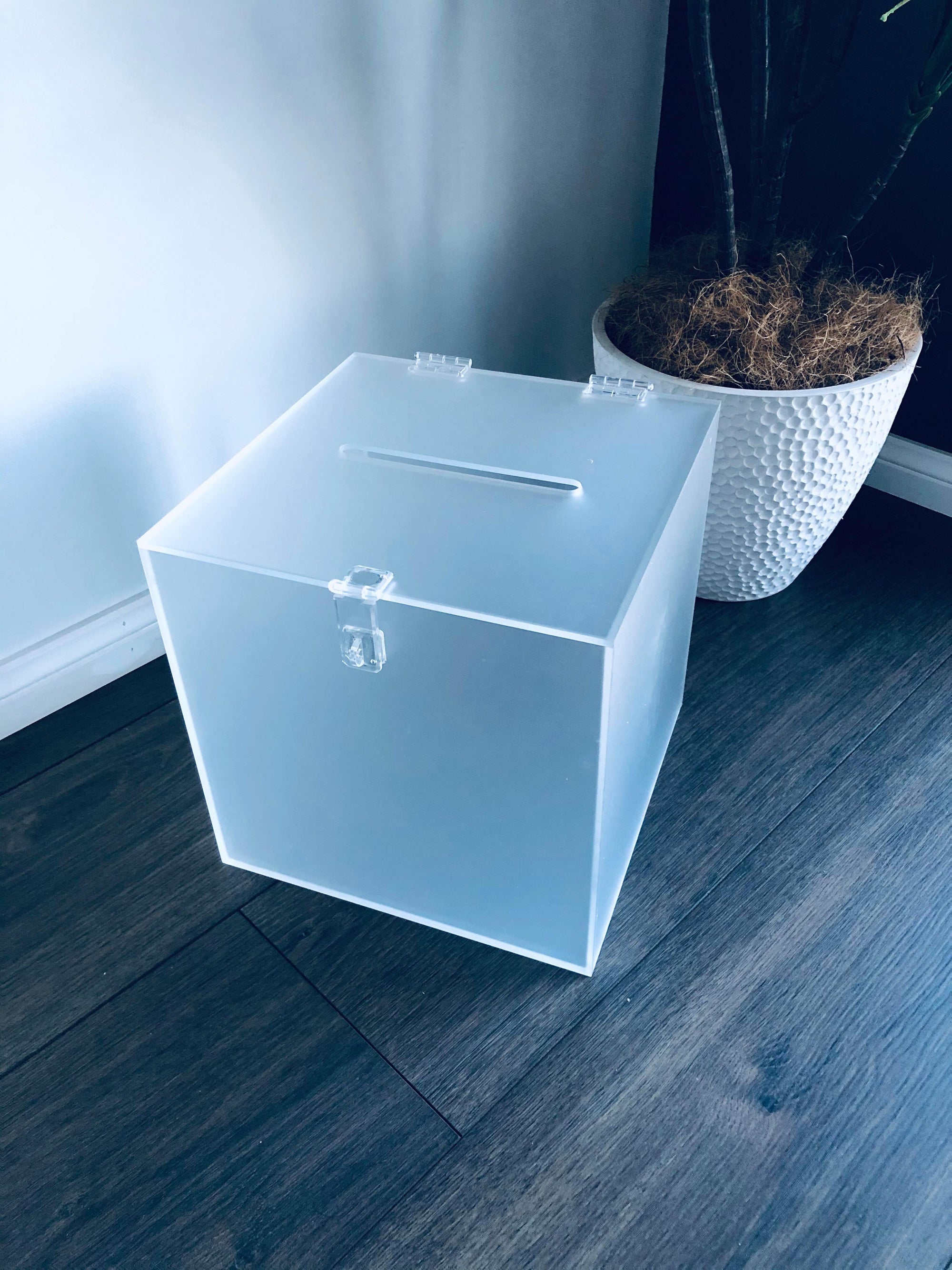Acrylic Wishing Well – Hire Only (Coomera, Gold Coast)